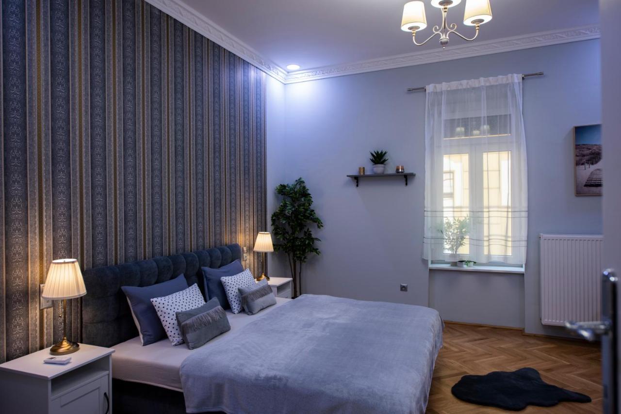 Jacks'S Home Apartman - Free Parking Πετς Εξωτερικό φωτογραφία