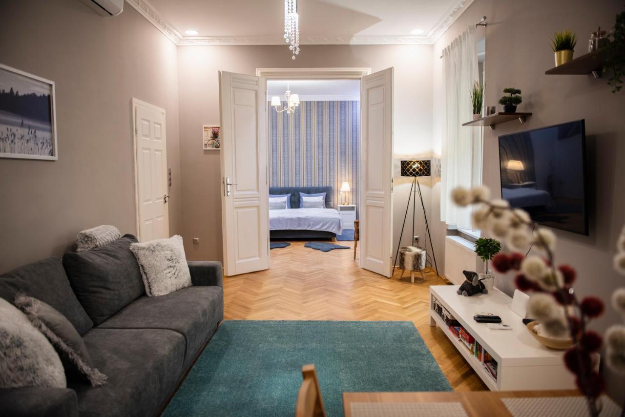 Jacks'S Home Apartman - Free Parking Πετς Εξωτερικό φωτογραφία